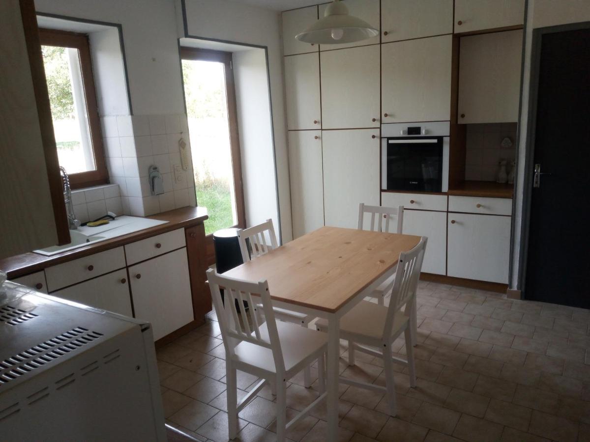 Gite A La Ferme Le Rousset Exterior photo